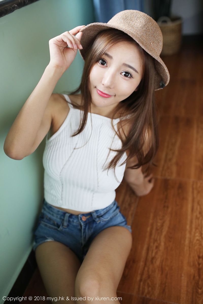 清新嫩模王馨瑶yanni草帽少女+OL系列写真