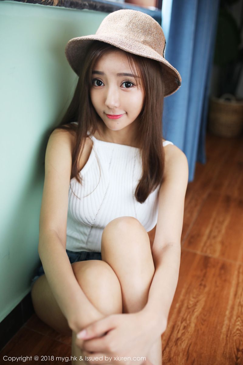 清新嫩模王馨瑶yanni草帽少女+OL系列写真