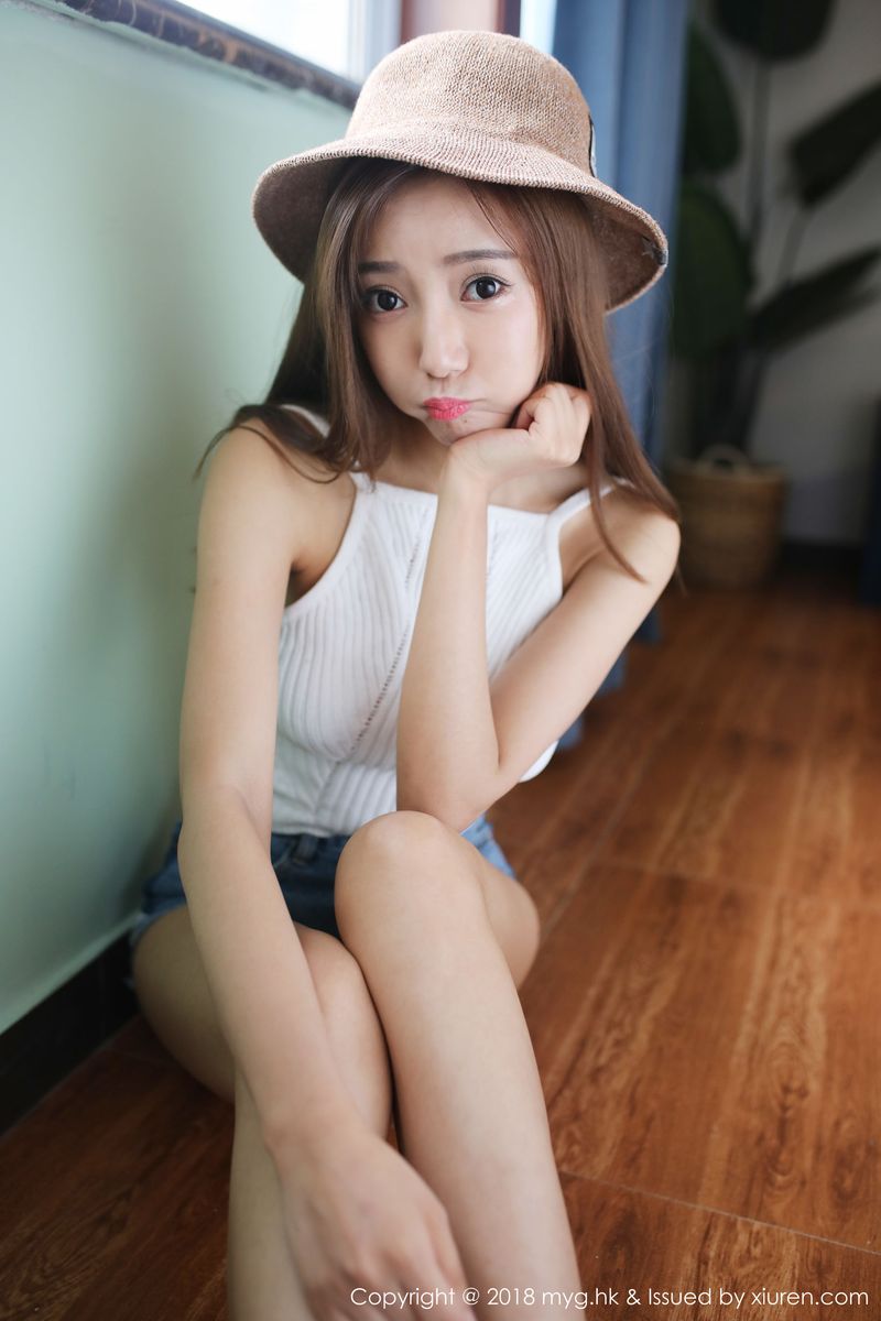 清新嫩模王馨瑶yanni草帽少女+OL系列写真