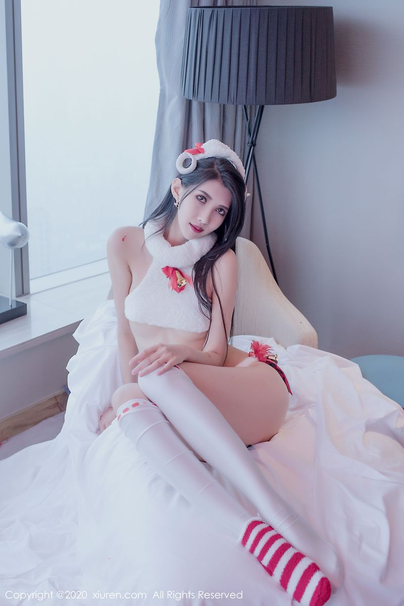 性感女神葛征Model修长美腿浴室束身福利写真
