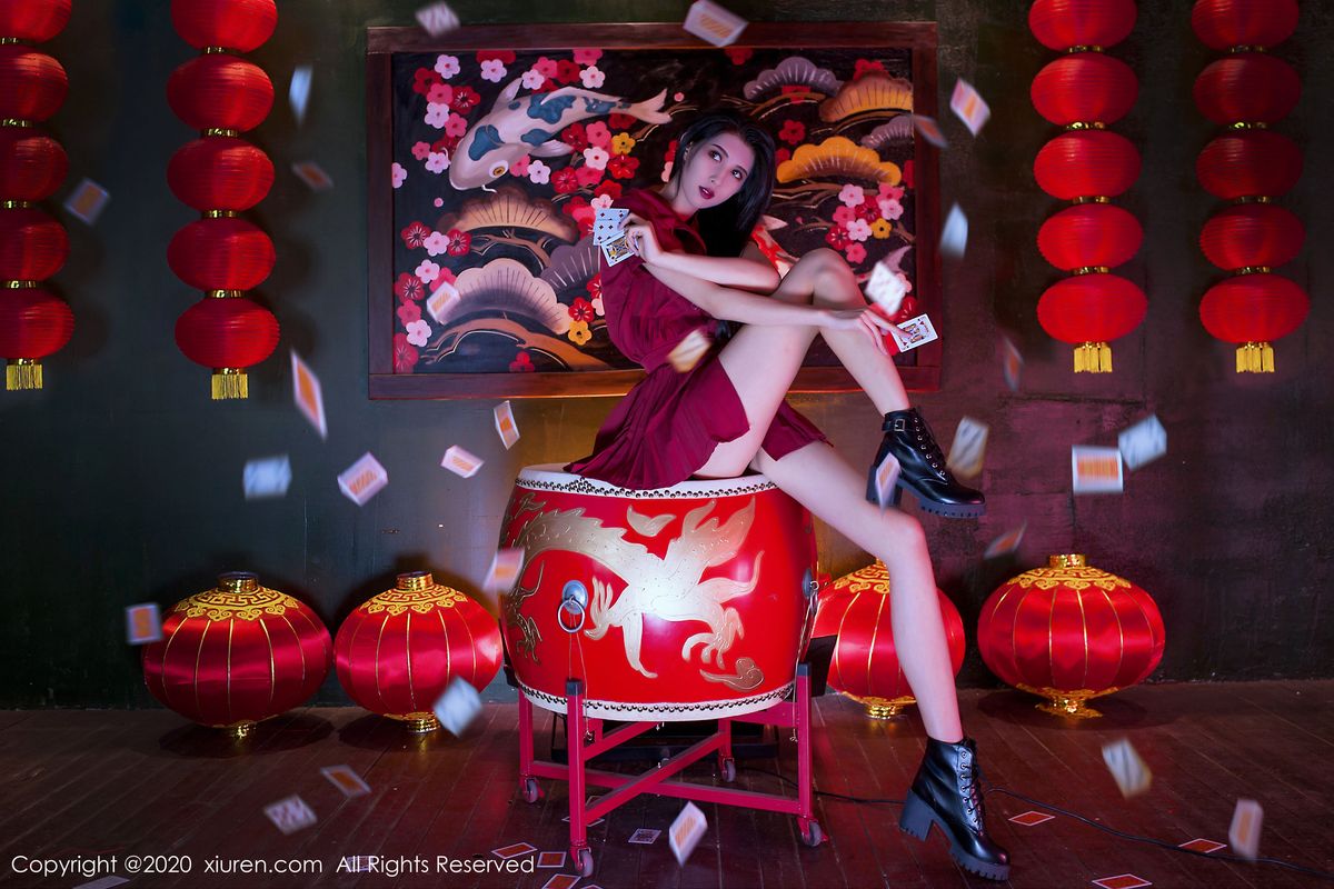 性感女神葛征Model修长美腿浴室束身福利写真