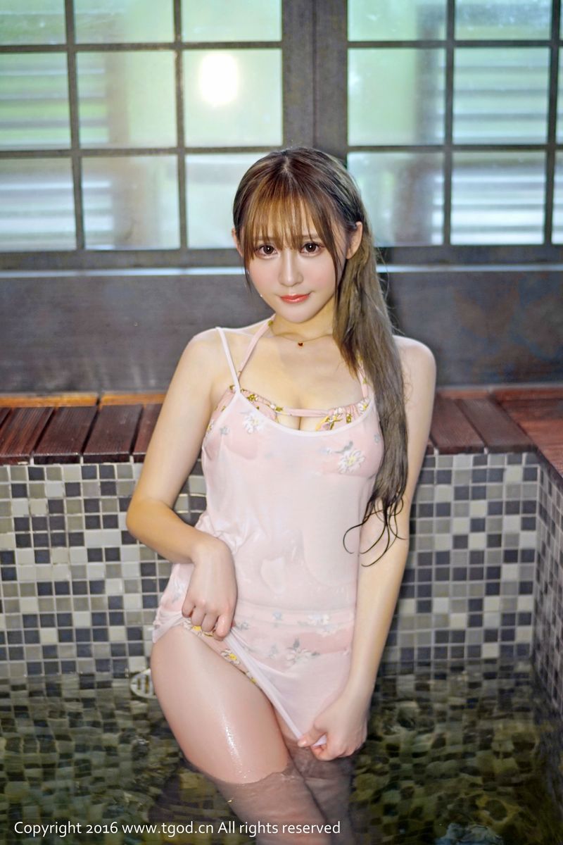 呆萌小公主陈雨涵Cc俏皮小可爱独家性感旅拍