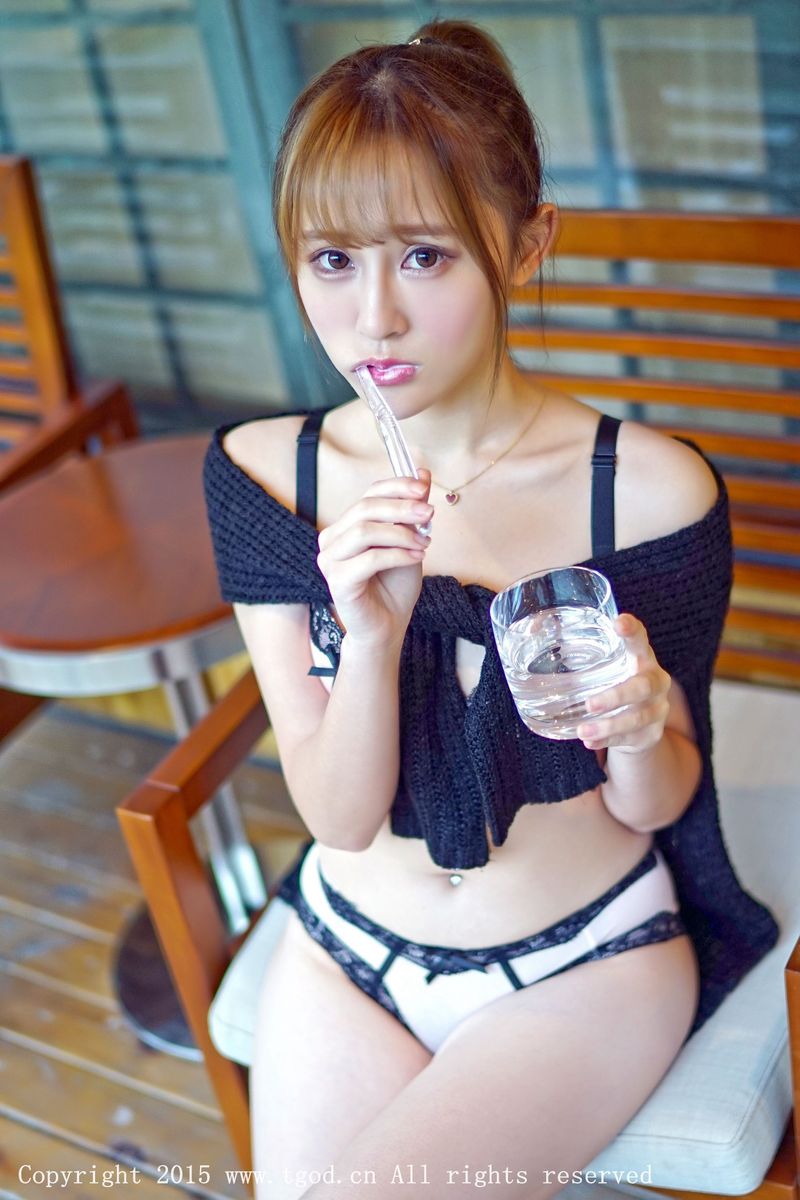 青涩美女陈雨涵Cc古灵精怪修长美腿普吉岛旅拍