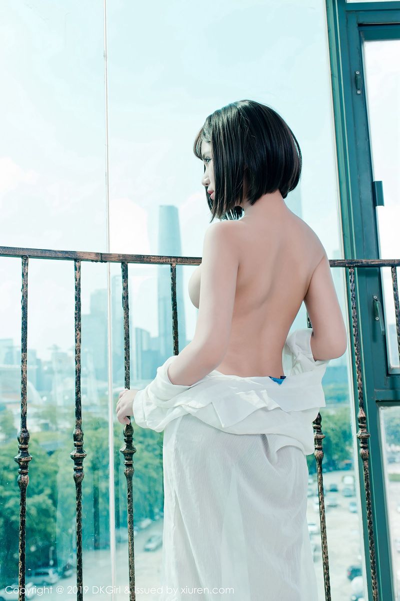 模特萌宝儿BoA清纯可人白衬衫私房诱惑写真