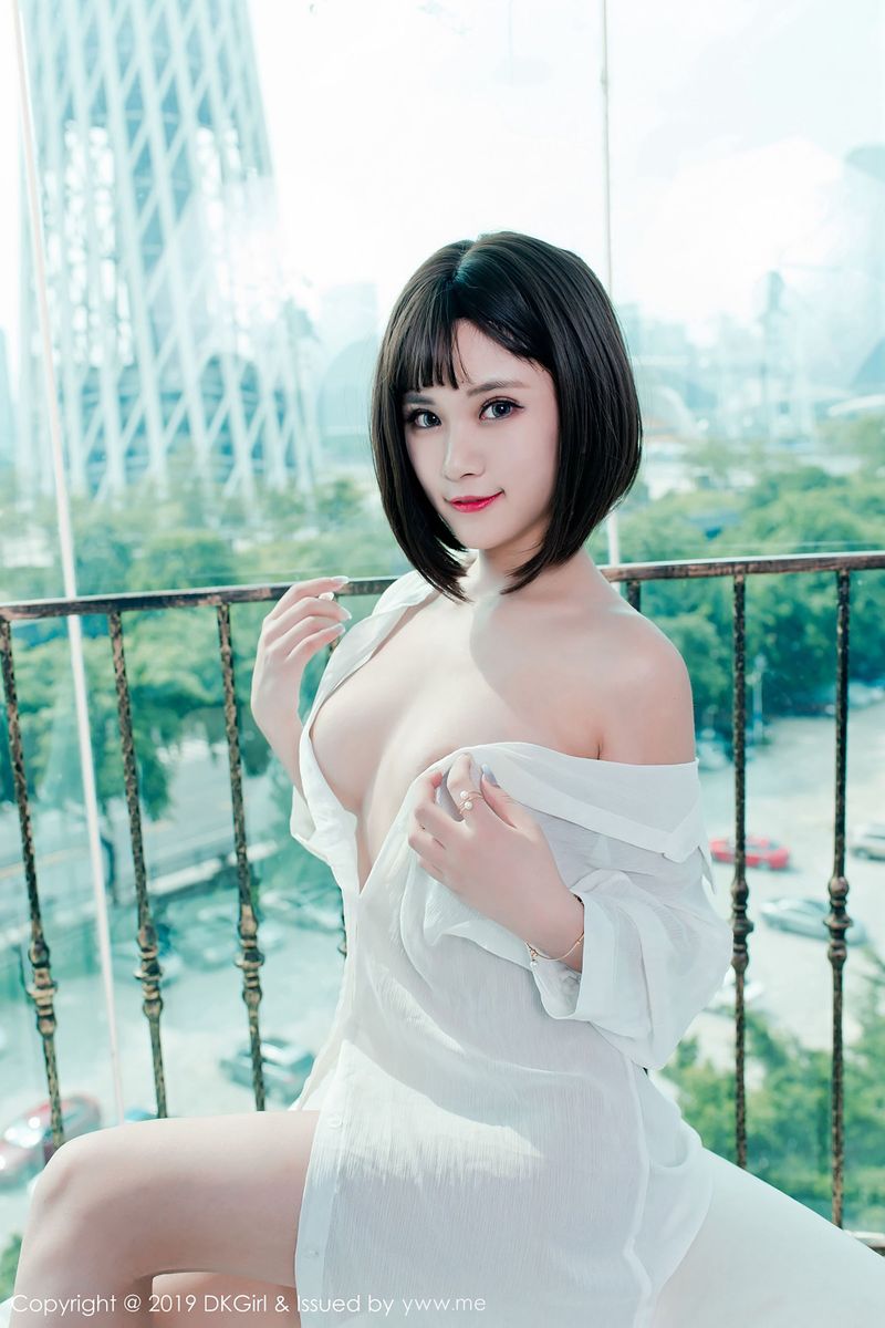 模特萌宝儿BoA清纯可人白衬衫私房诱惑写真