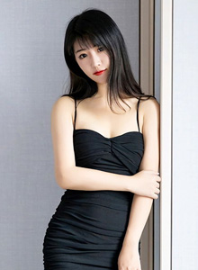 [XiuRen秀人网] 美女模特童千艺cara魅惑吊裙黑丝系列性感写真 No.2293