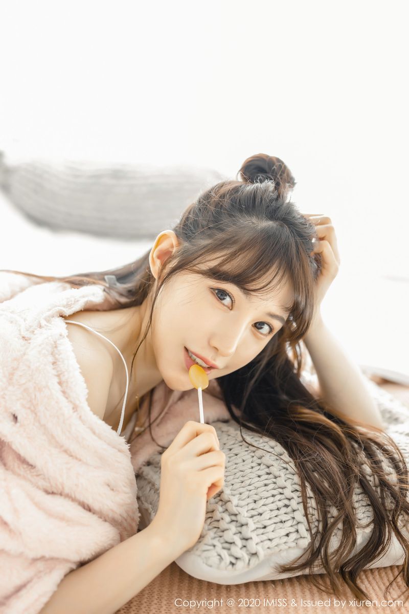 气质女神Lynn刘奕宁性感身材与私房系列写真