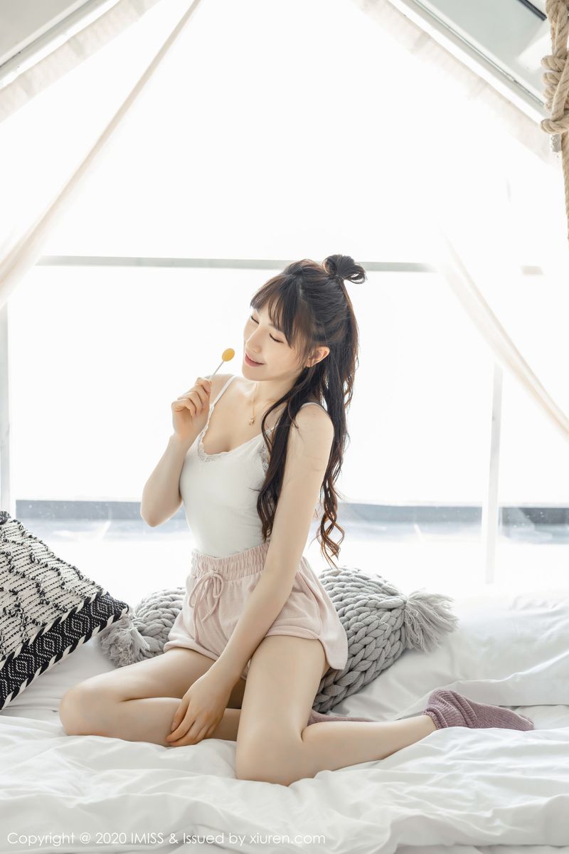 气质女神Lynn刘奕宁性感身材与私房系列写真