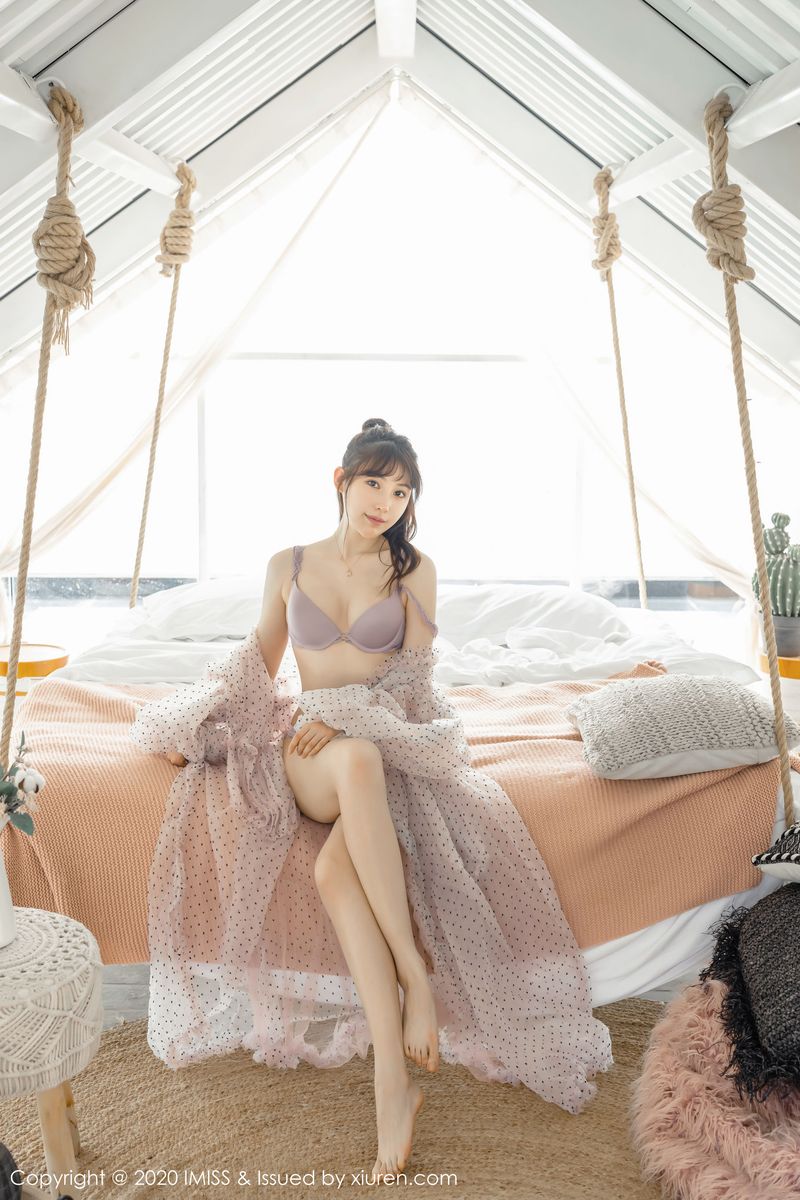 气质女神Lynn刘奕宁性感身材与私房系列写真