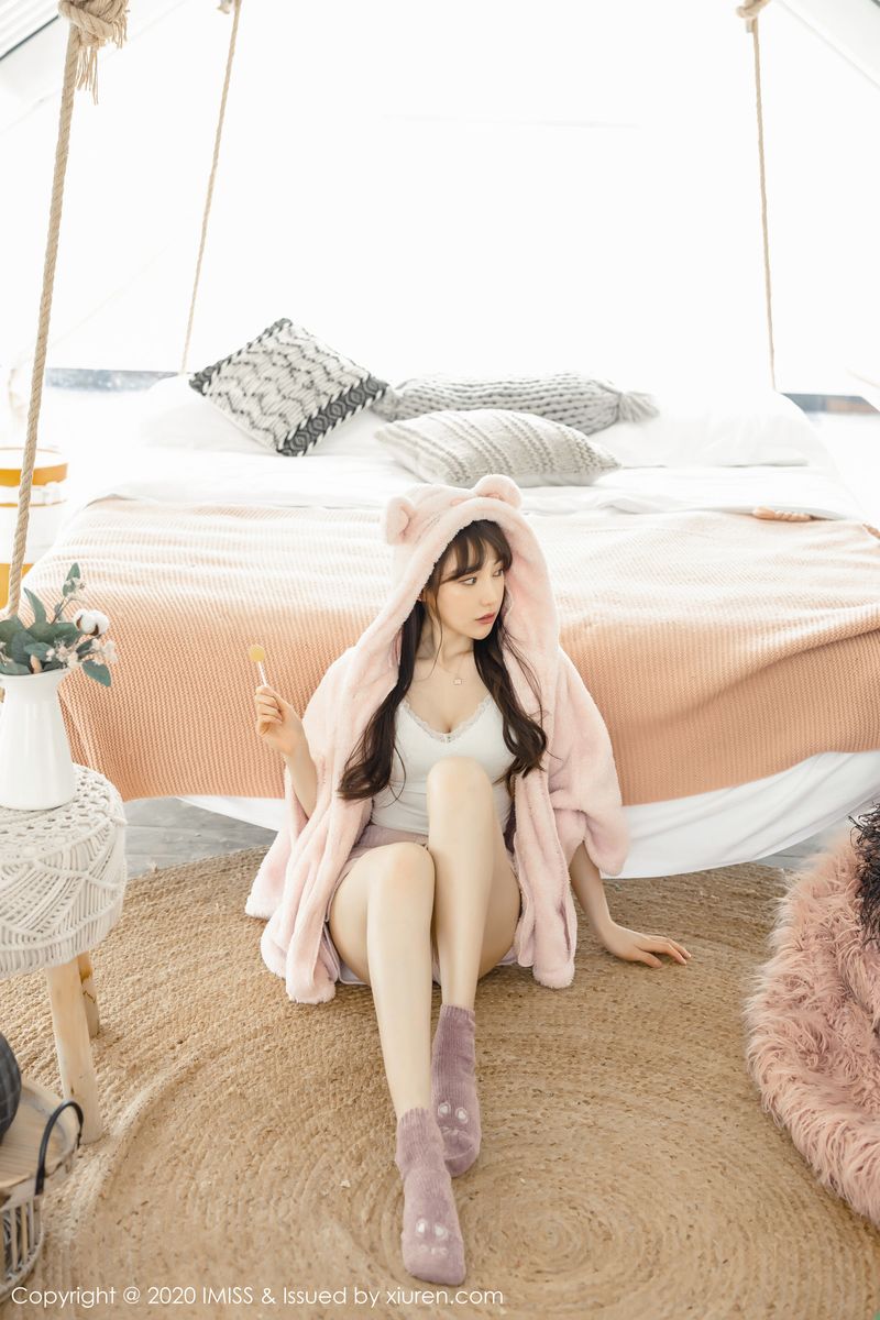 气质女神Lynn刘奕宁性感身材与私房系列写真