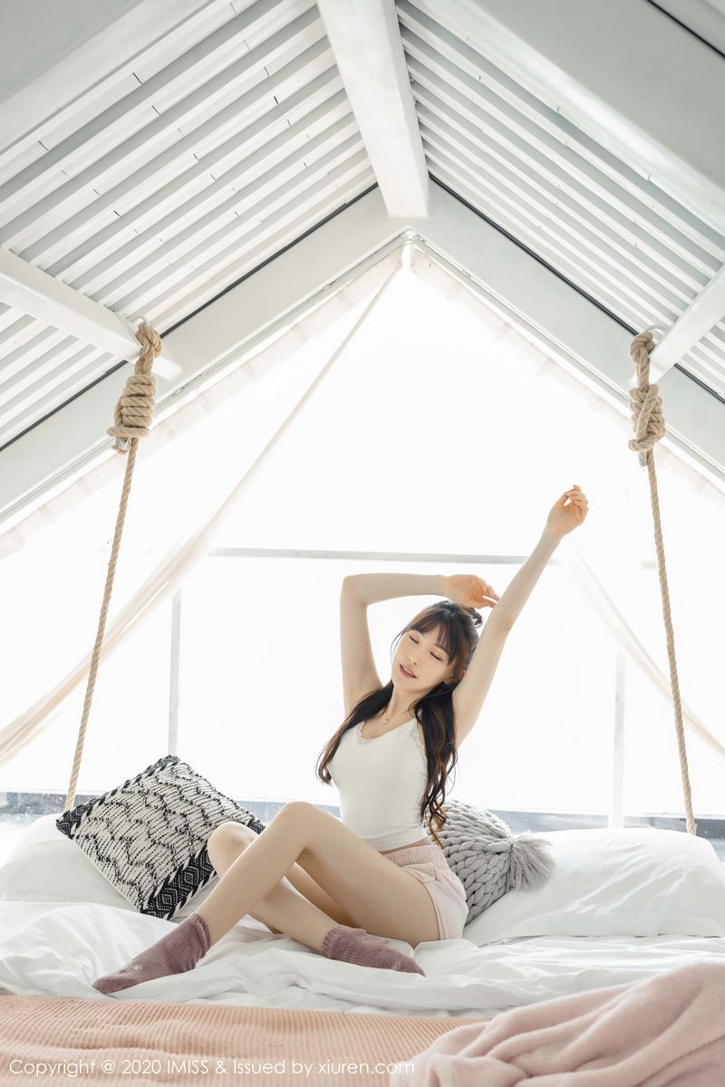 气质女神Lynn刘奕宁性感身材与私房系列写真