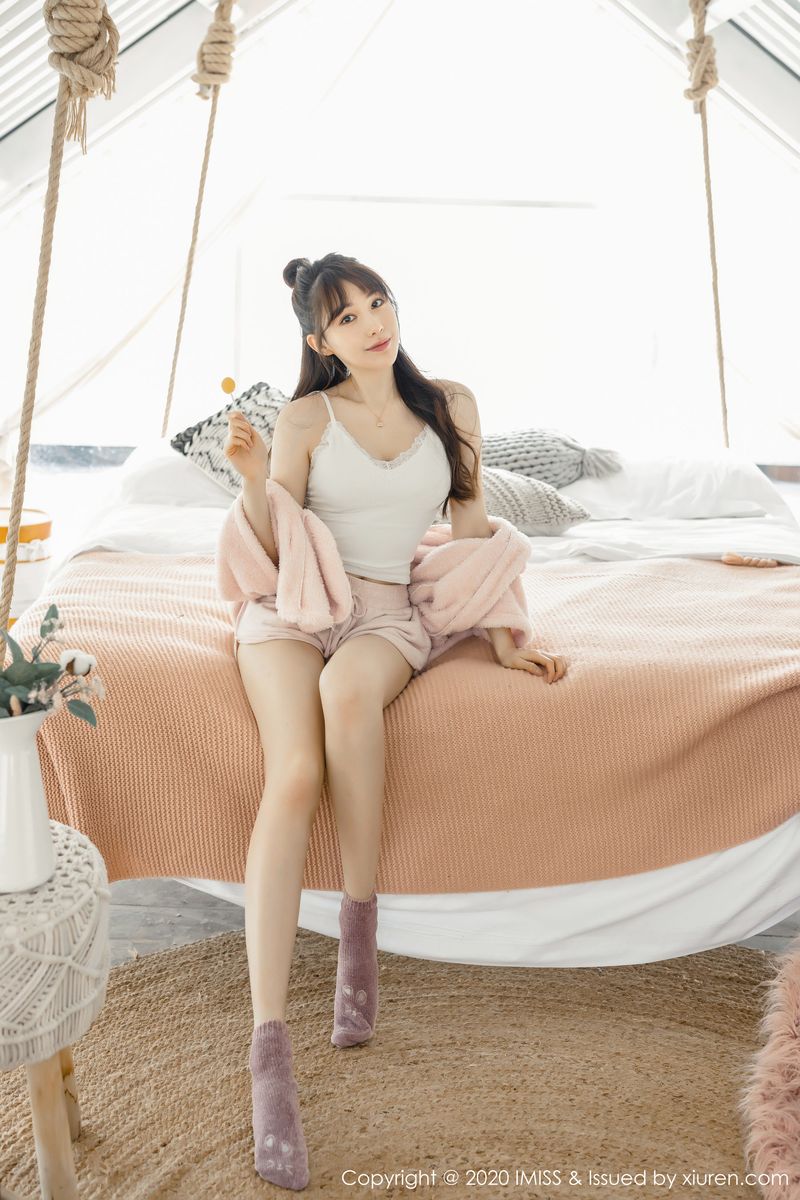 气质女神Lynn刘奕宁性感身材与私房系列写真