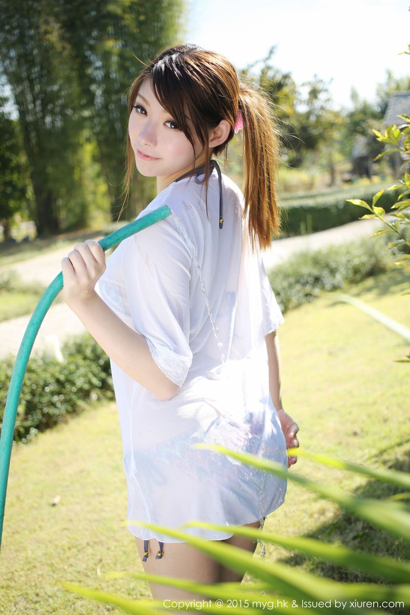 性感嫩模MARA醬透视薄纱+唯美长裙户外写真