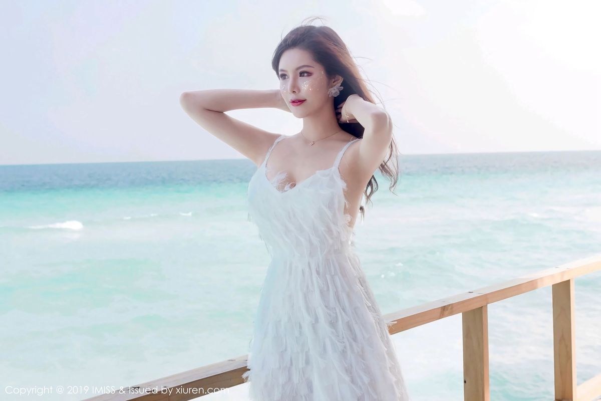 气质女神若彤boomboom唯美不失性感马尔代夫旅拍