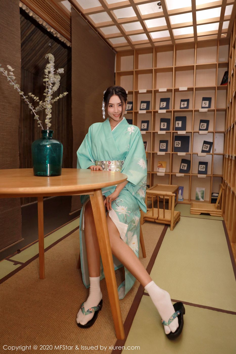 美女模特方子萱韵味和服日系场景妖娆写真