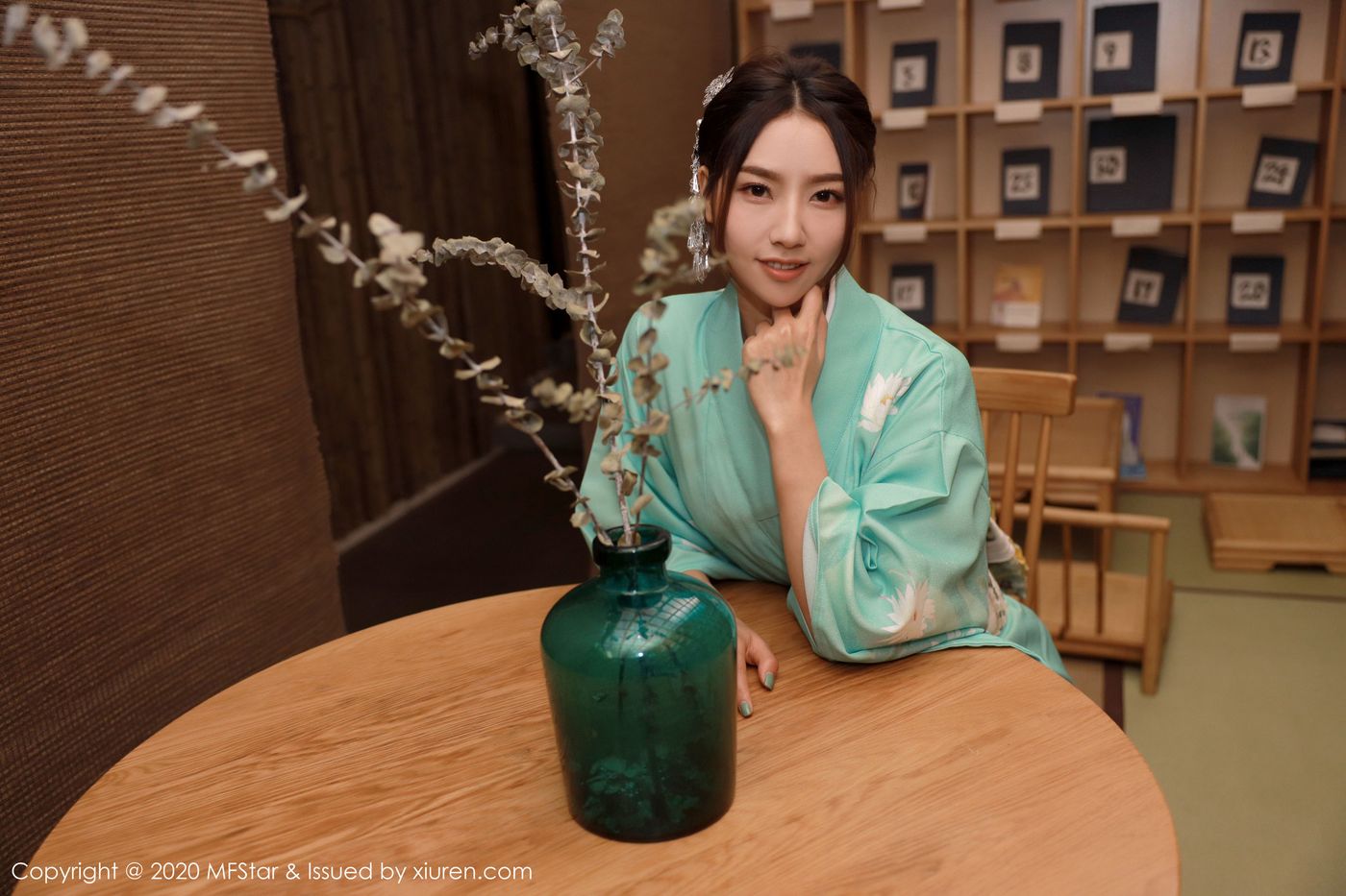 美女模特方子萱韵味和服日系场景妖娆写真