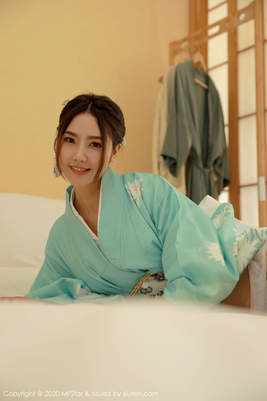 美女模特方子萱韵味和服日系场景妖娆写真