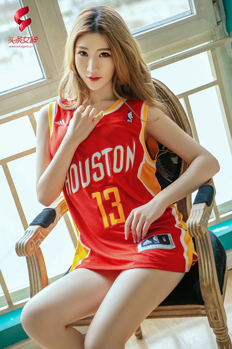 篮球宝贝玄子修长美腿《哈登是MVP》主题写真
