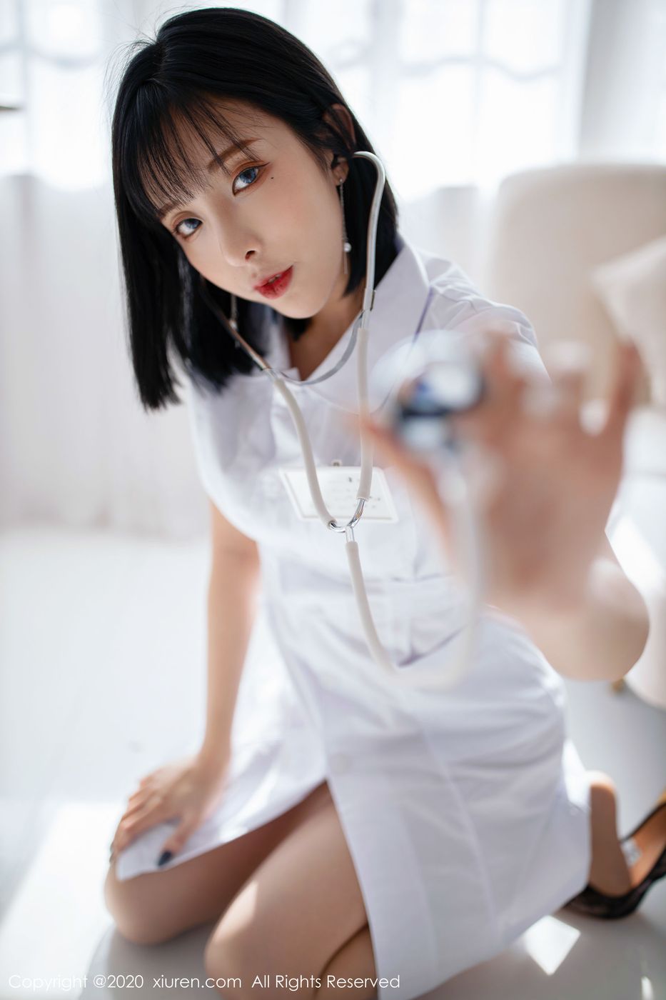 美女模特陈小喵白衣小护士无内肉丝高跟写真