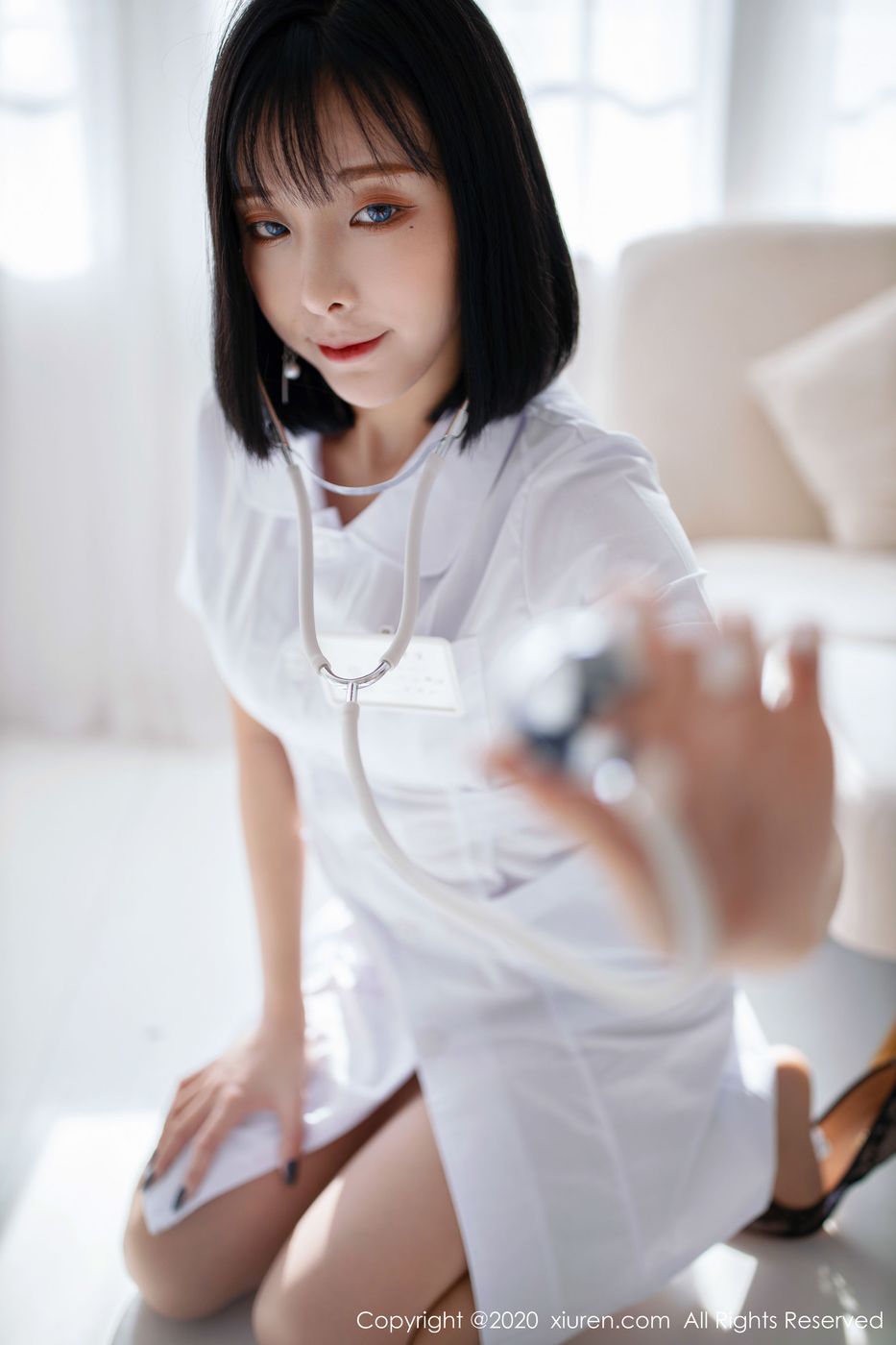 美女模特陈小喵白衣小护士无内肉丝高跟写真