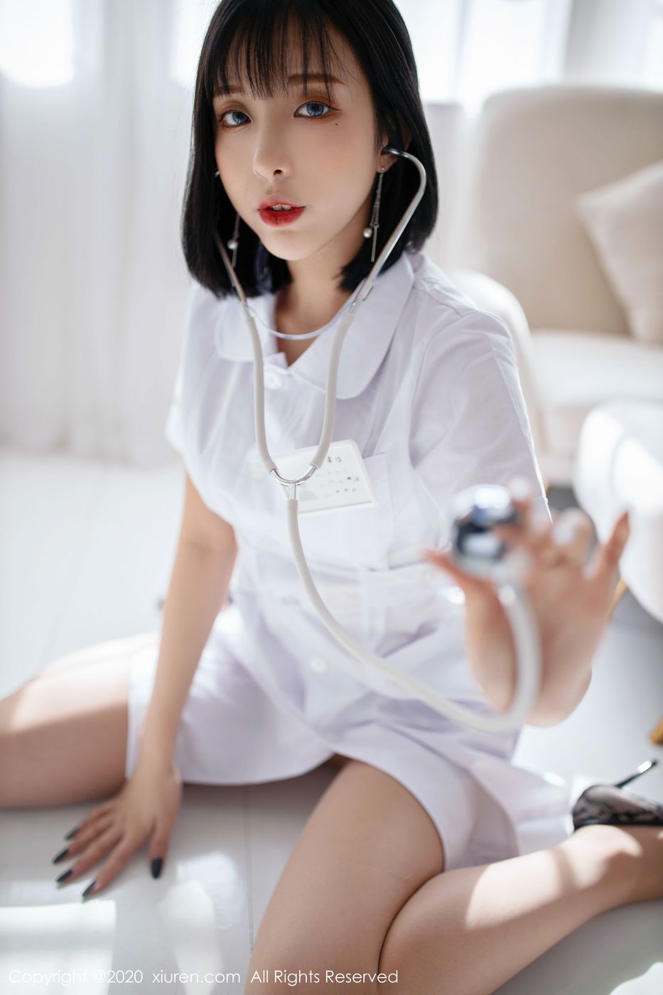美女模特陈小喵白衣小护士无内肉丝高跟写真