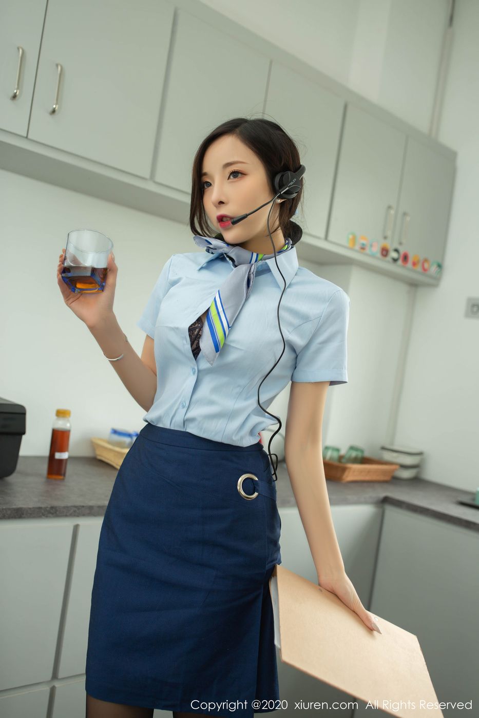 美女模特陈小喵客服小姐姐职场OL主题性感写真