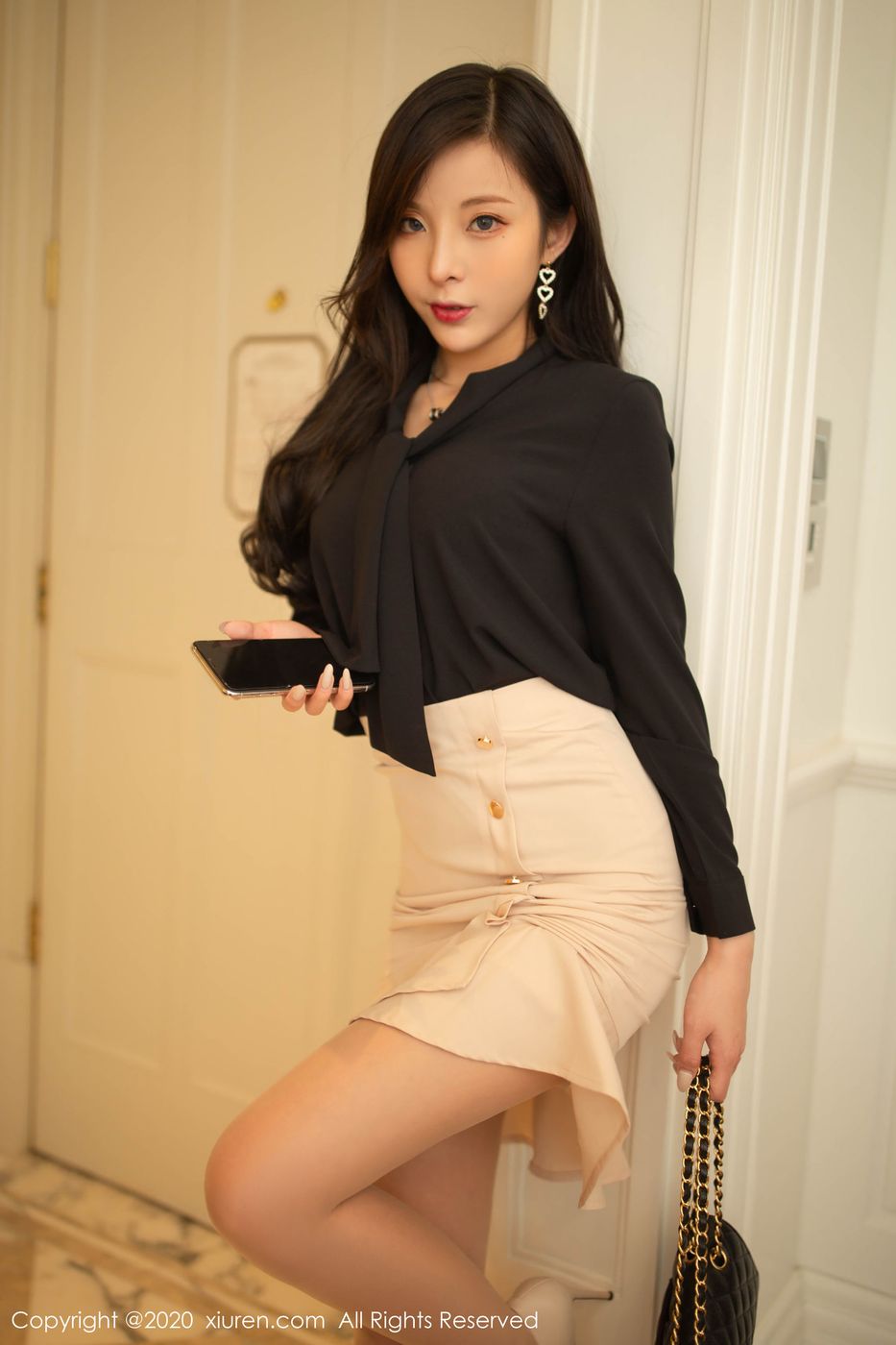美女模特陈小喵陈总报恩记职场诱惑轻熟女主题写真