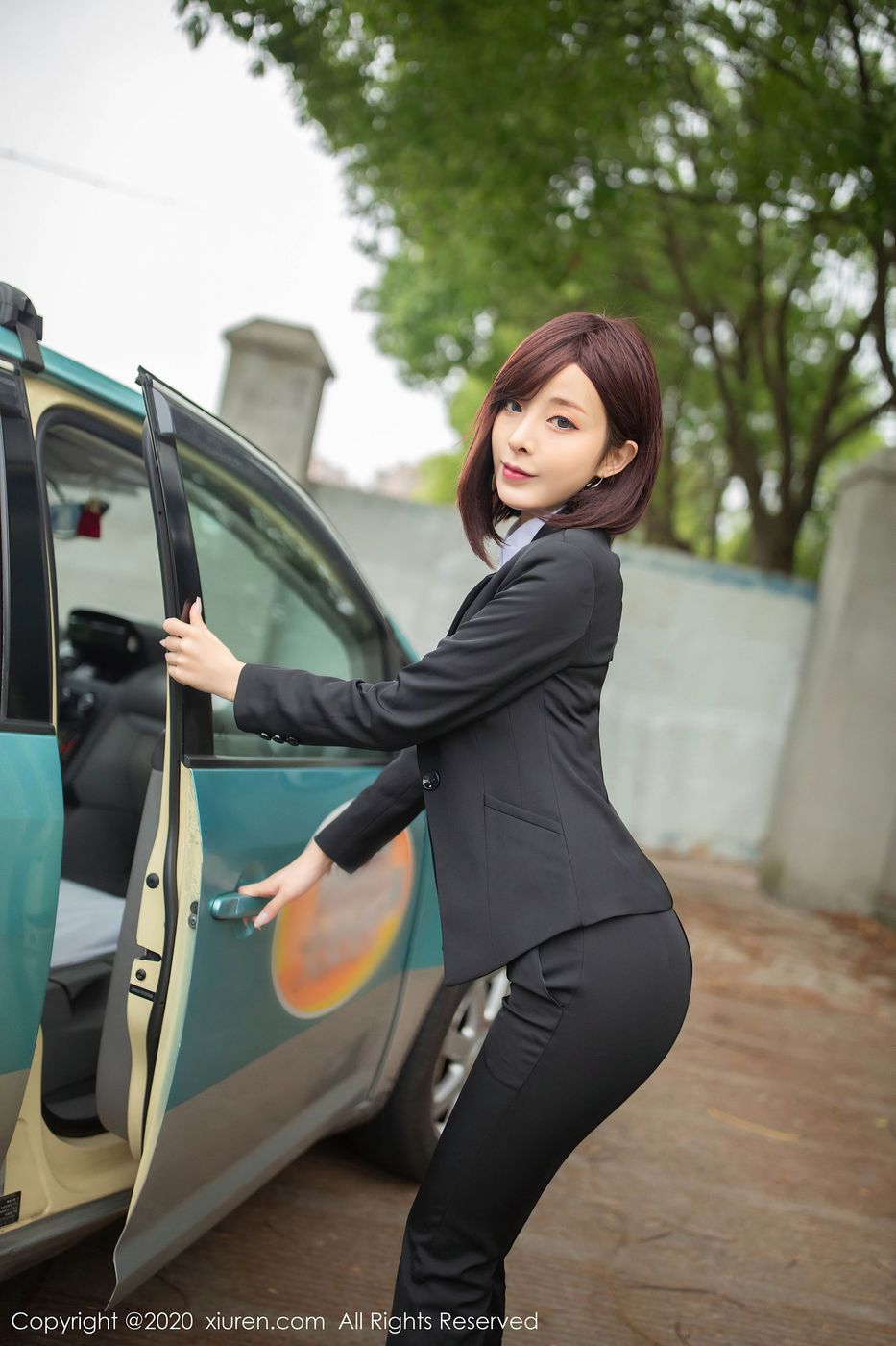 性感女神陈小喵丰腴有致熟女气息三亚旅拍