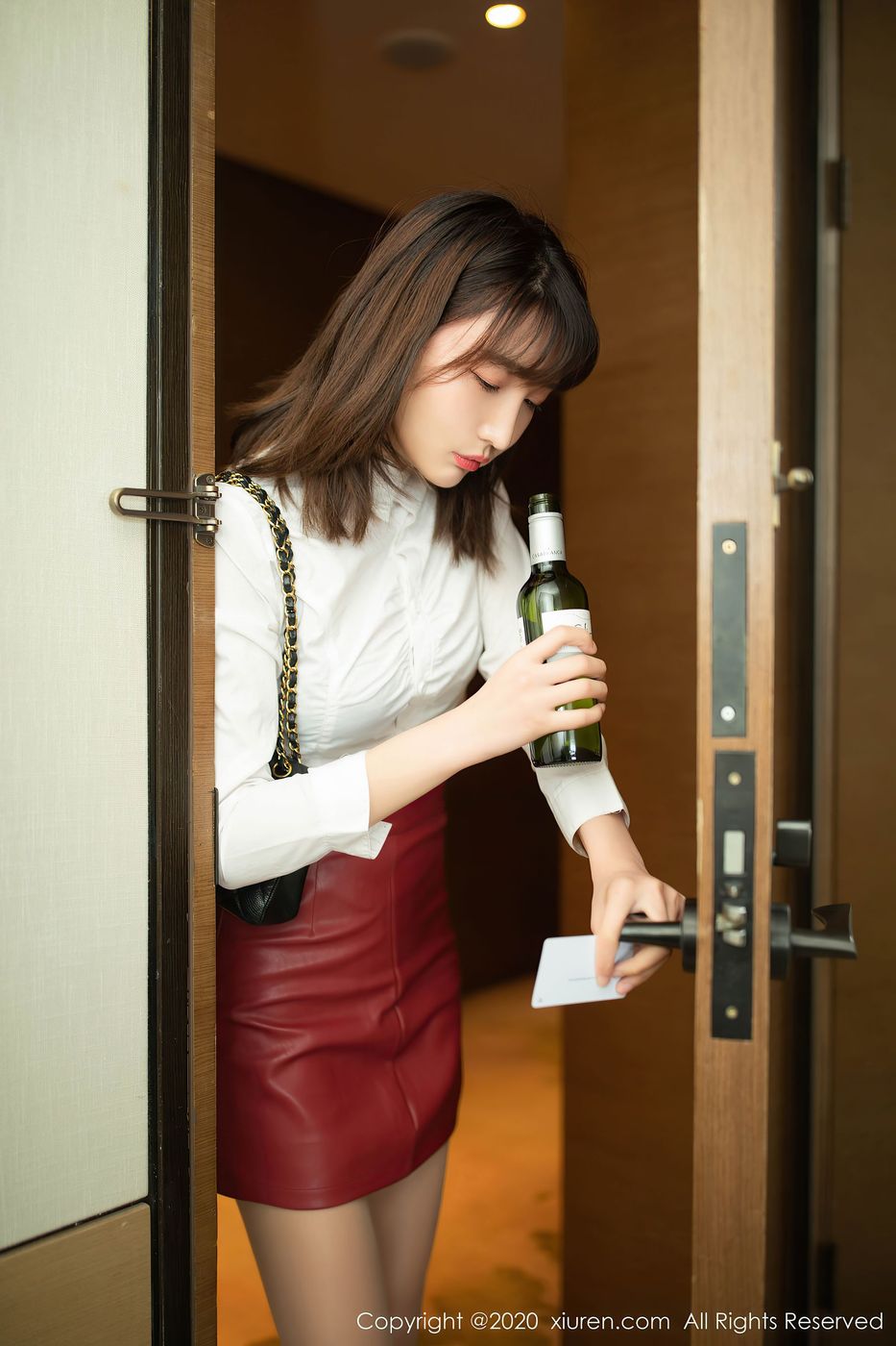 性感模特陆萱萱酒后女孩丝袜系列乌镇+太湖旅拍