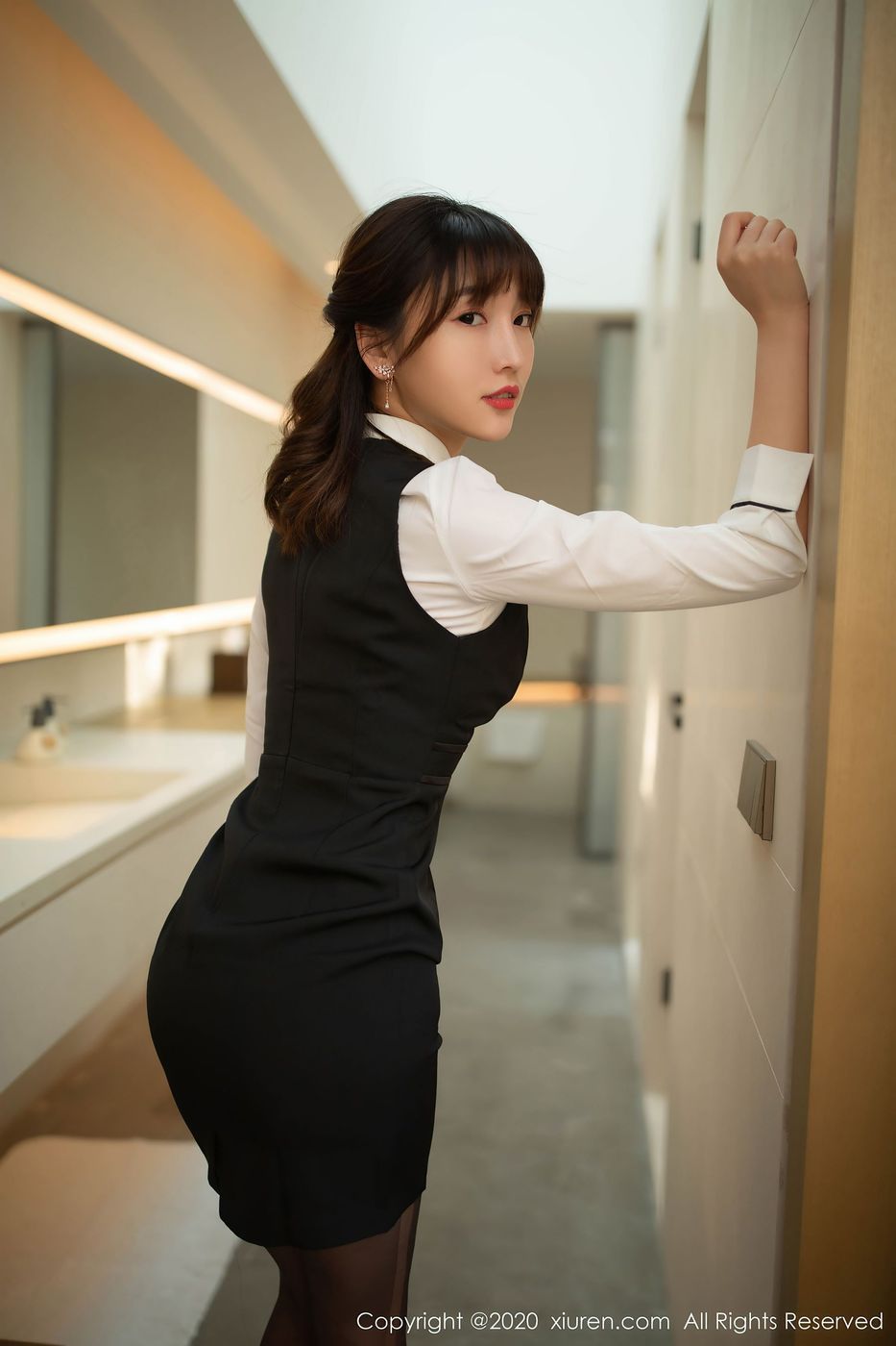 美女模特陆萱萱前台经理主题乌镇+太湖性感旅拍