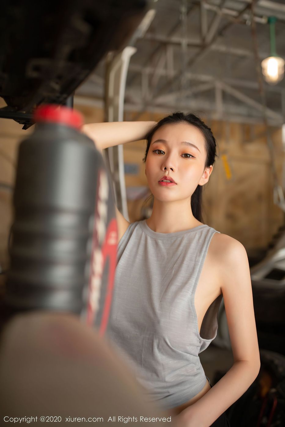 美女模特安然Maleah汗湿的修理工主题娇媚写真