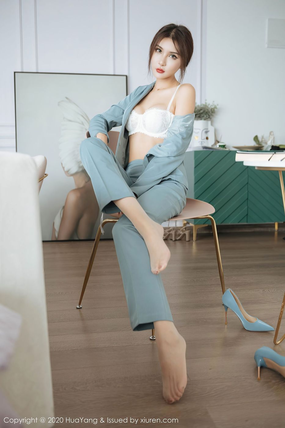 美女模特Emily顾奈奈 - 职场西服修长美腿系列套图