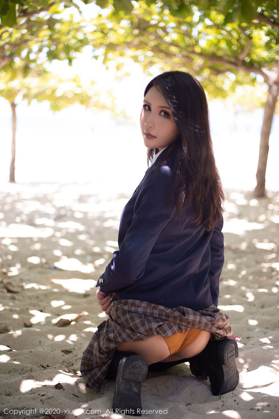 美女模特Emily顾奈奈海边泳衣+黑丝OL系列心愿旅拍