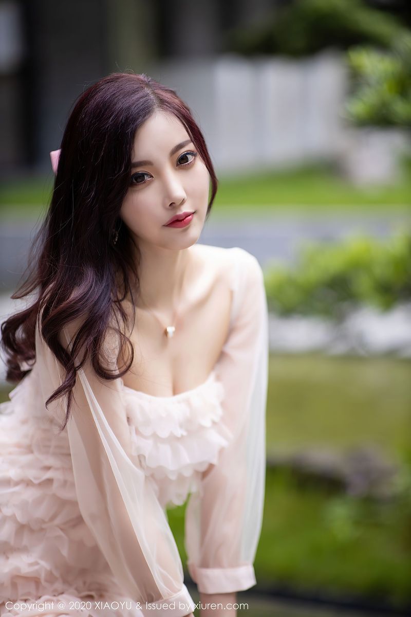 性感女神杨晨晨sugar魔鬼身材运动内衣系列阳朔旅拍