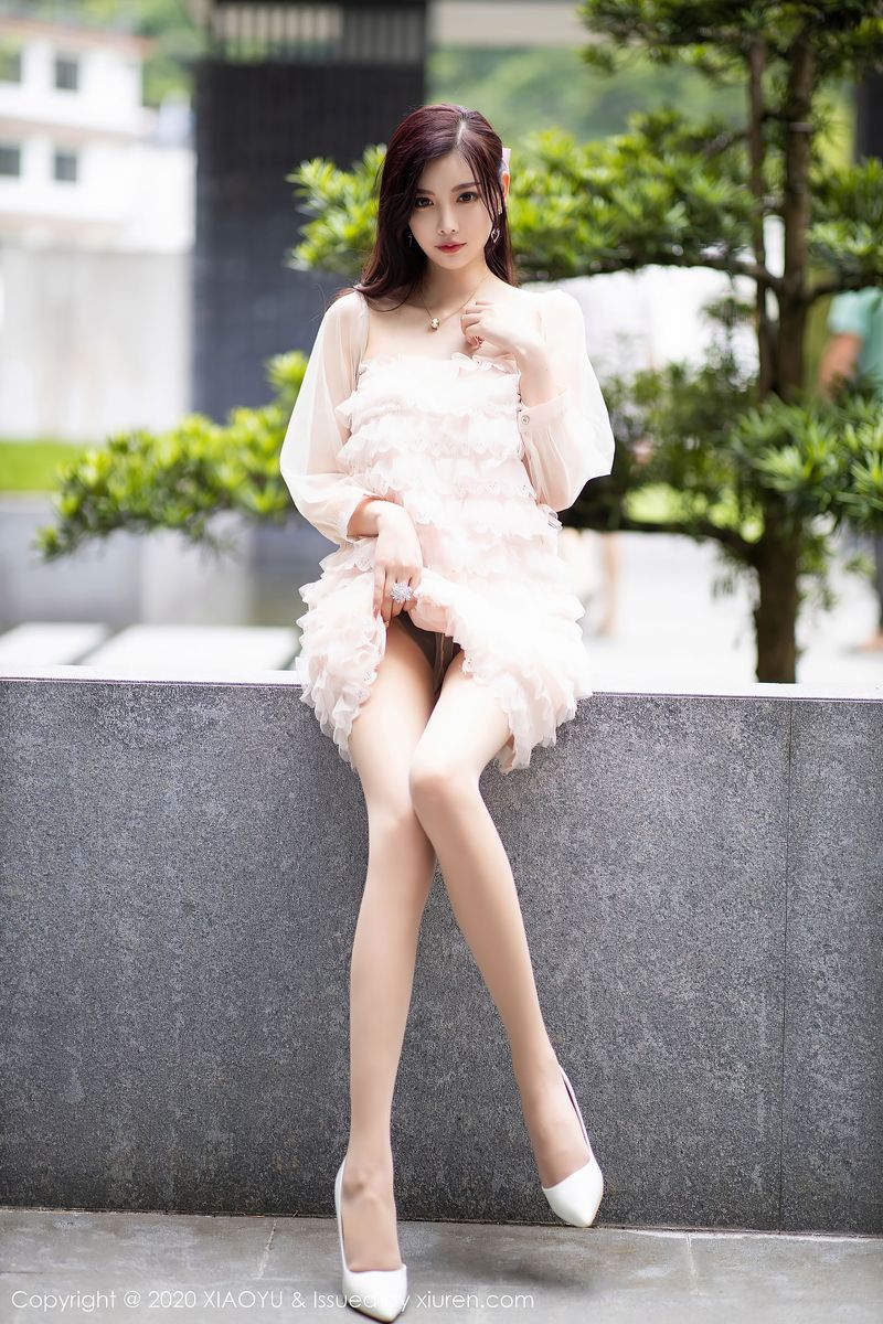 性感女神杨晨晨sugar魔鬼身材运动内衣系列阳朔旅拍