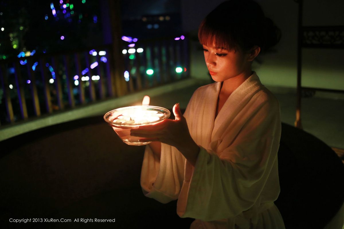 萝莉女神toro羽住腹黑贫乳腰窝美臀私房性感写真