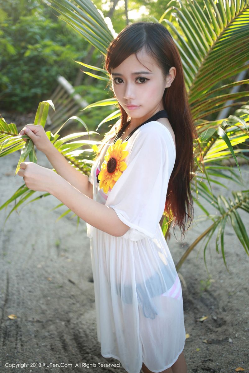美女模特toro羽住比基尼泳装超级福利写真