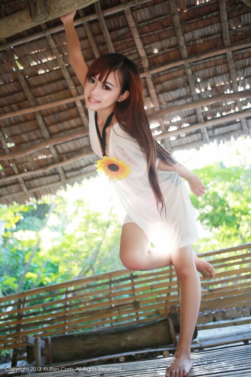 美女模特toro羽住比基尼泳装超级福利写真