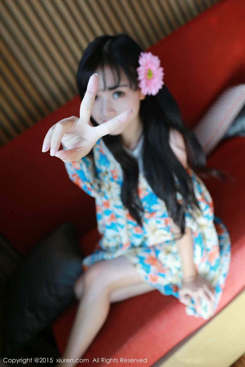 美女模特toro羽住绿色女仆制服系列泰国曼谷旅拍