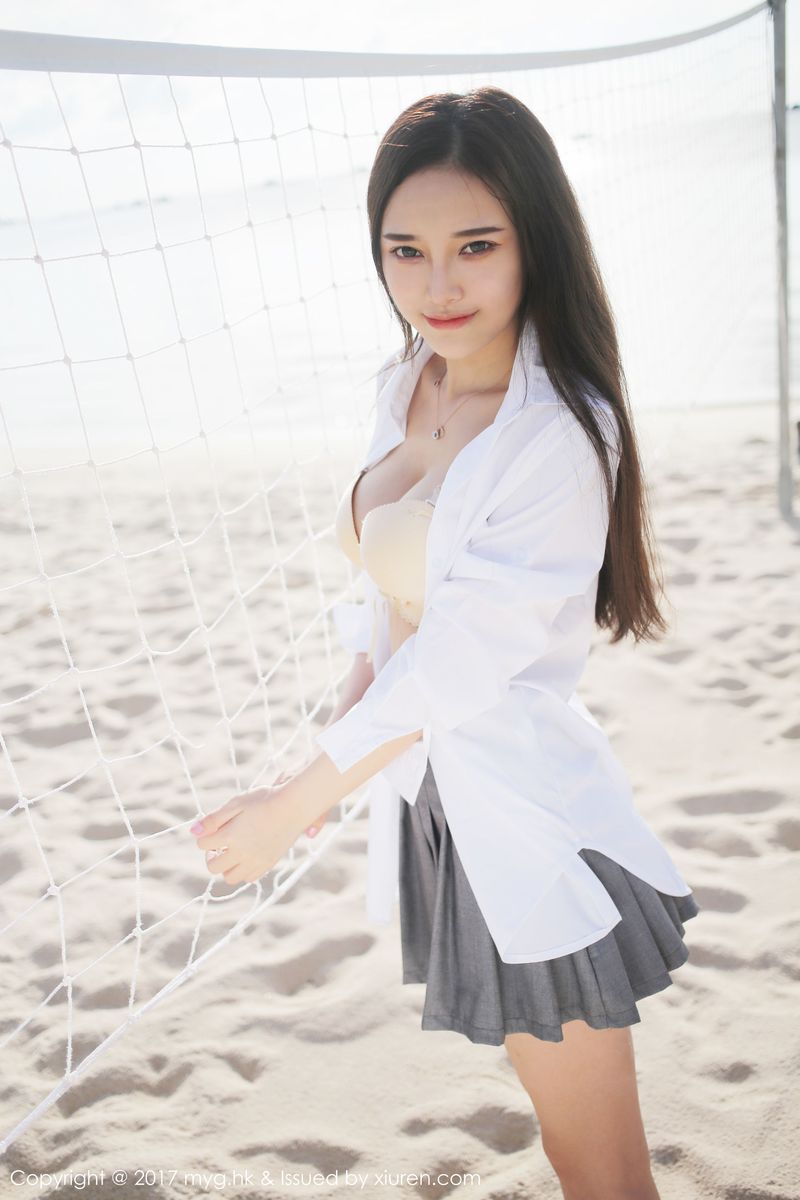 性感女神唐琪儿il海边白衬衫+短裙系列越南旅拍
