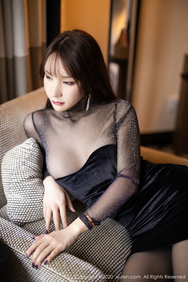 性感女神周于希Sandy黑丝美腿抹胸礼裙套图