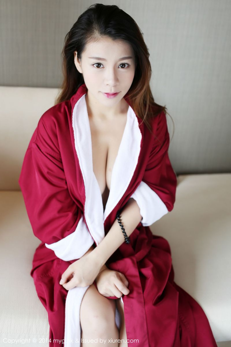 美女模特Vetiver嘉宝贝儿长裙内衣比基尼厦门旅拍