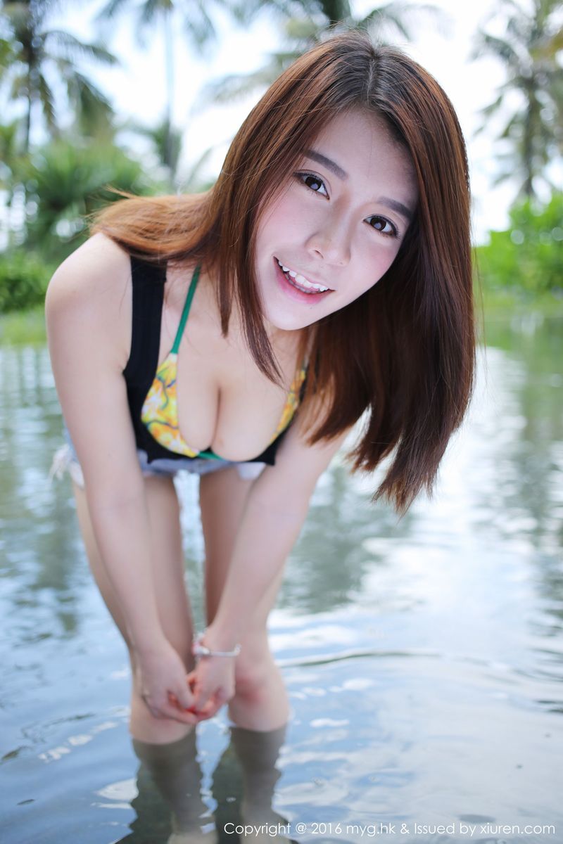 美女模特vetiver嘉宝贝儿比基尼+热裤系列三亚旅拍