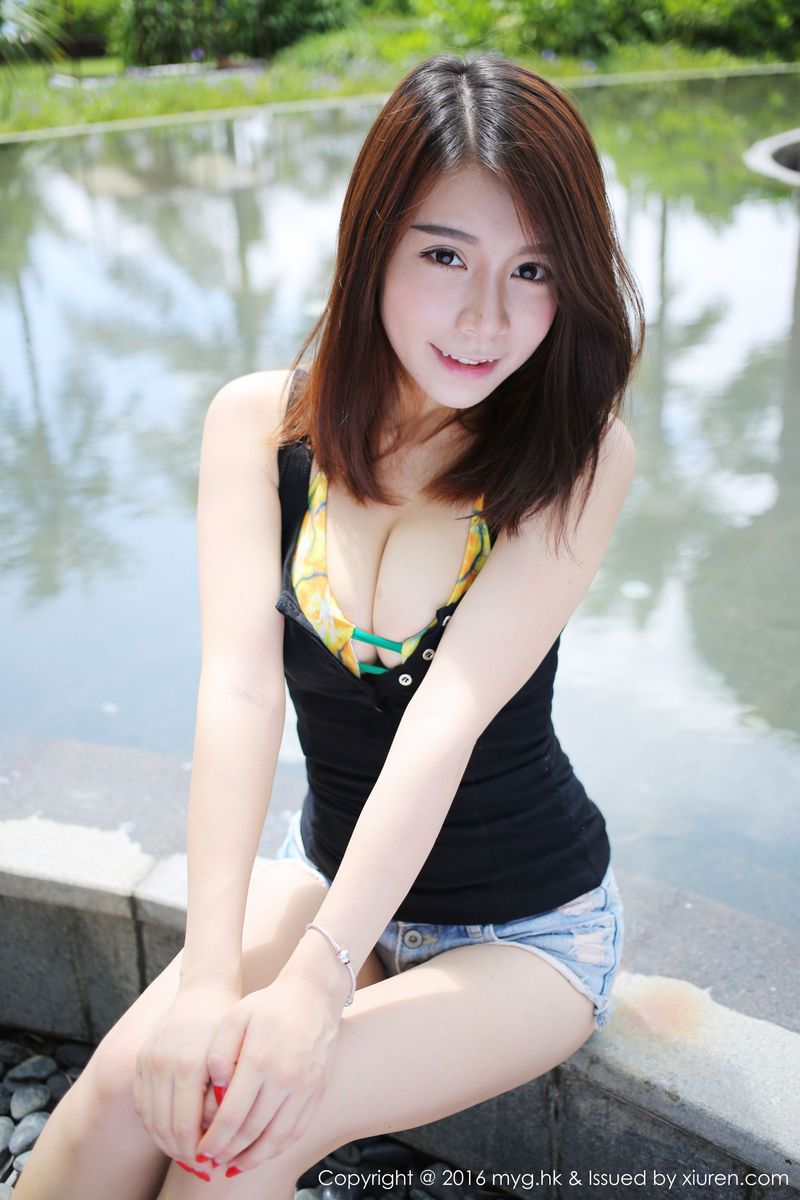 美女模特vetiver嘉宝贝儿比基尼+热裤系列三亚旅拍