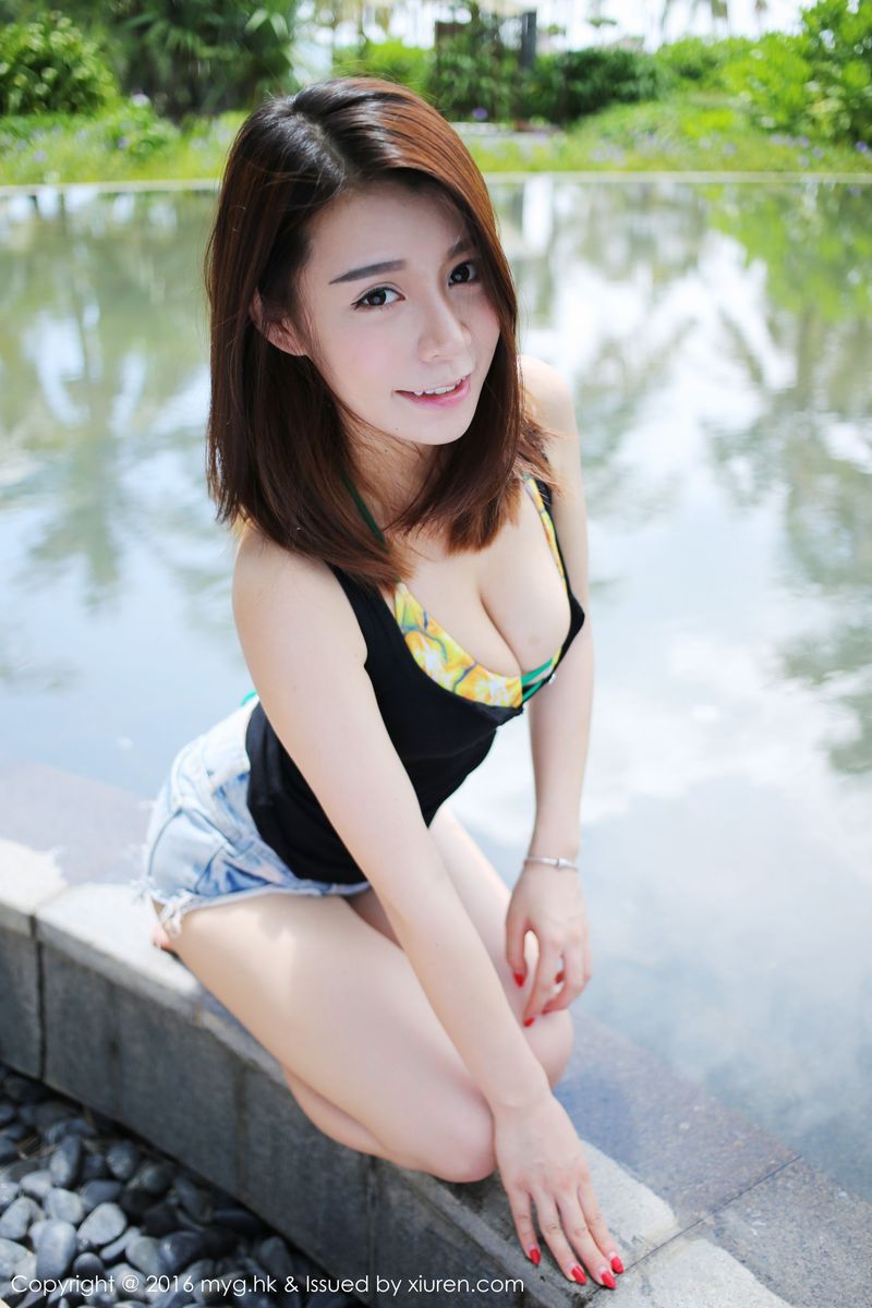 美女模特vetiver嘉宝贝儿比基尼+热裤系列三亚旅拍