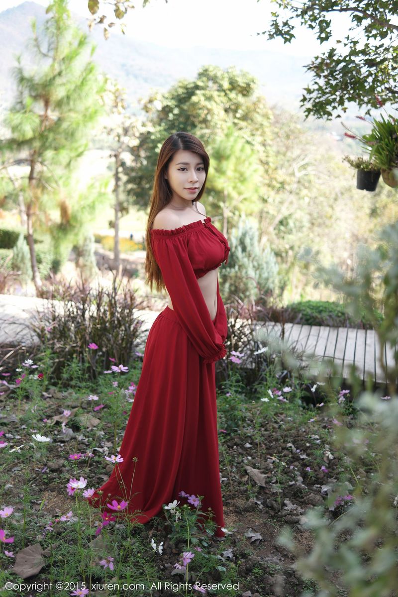 美女模特vetiver嘉宝贝儿抹胸长裙系列泰国旅拍