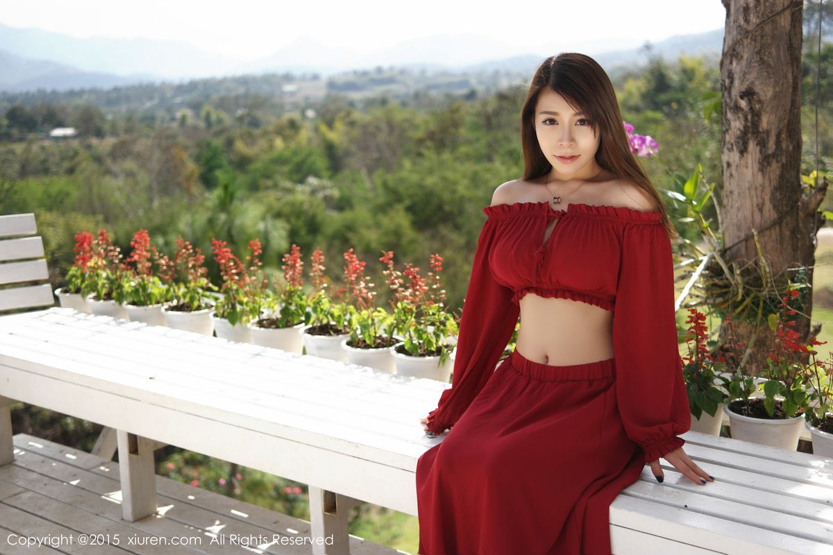 美女模特vetiver嘉宝贝儿抹胸长裙系列泰国旅拍