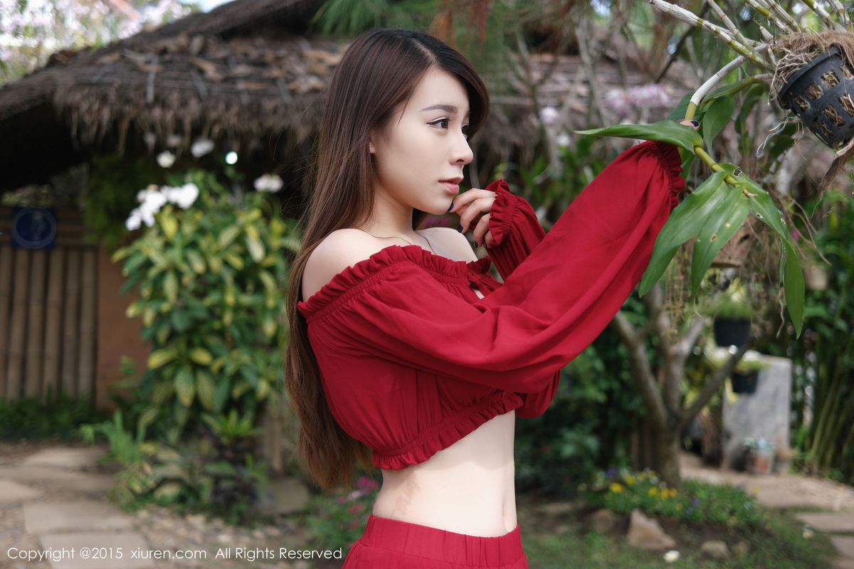 美女模特vetiver嘉宝贝儿抹胸长裙系列泰国旅拍