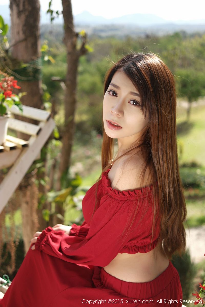 美女模特vetiver嘉宝贝儿抹胸长裙系列泰国旅拍