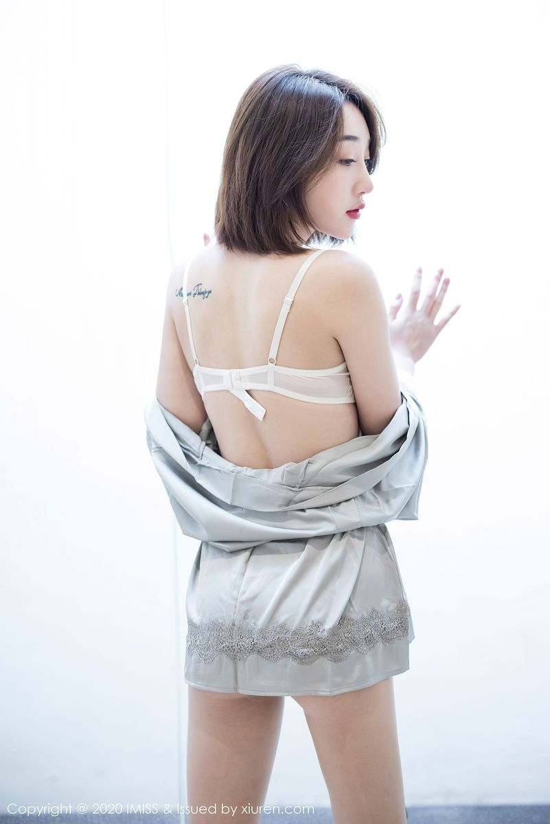 美女模特九月生轻薄睡衣&情趣内衣系列心愿旅拍